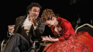 Les Liaisons Dangereuses - Laughter